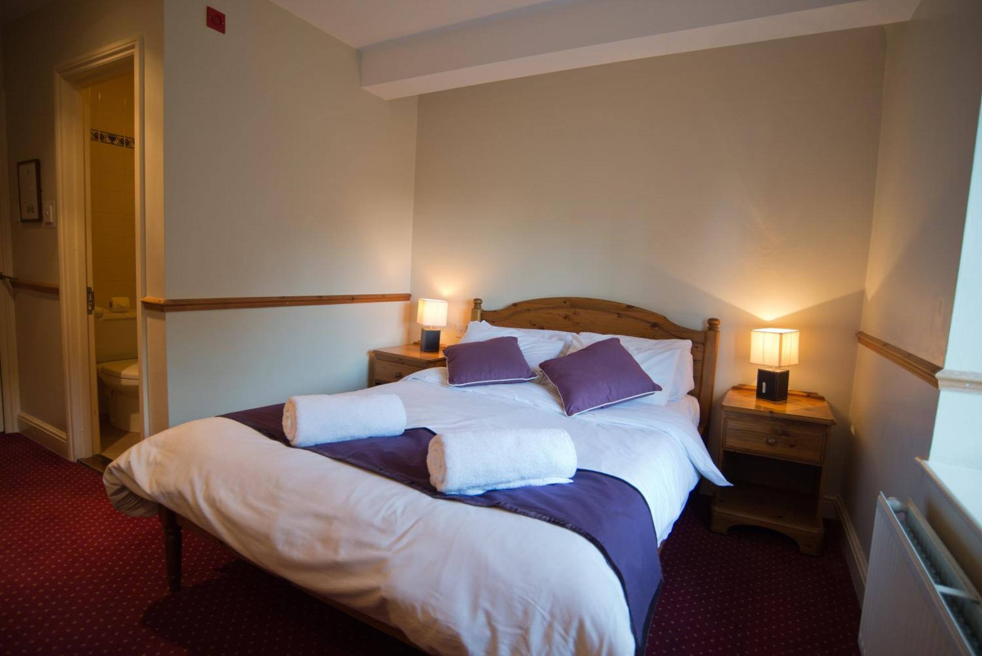 Rose Of York Hotel Richmond  Room photo